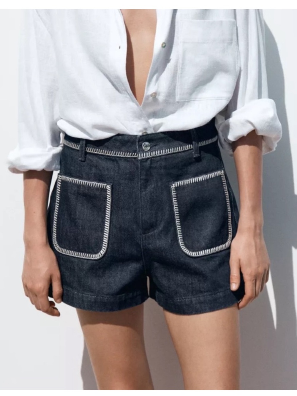 Zara Denim Shorts with White Whipstitch Contrast Trim 100% Cotton size 2